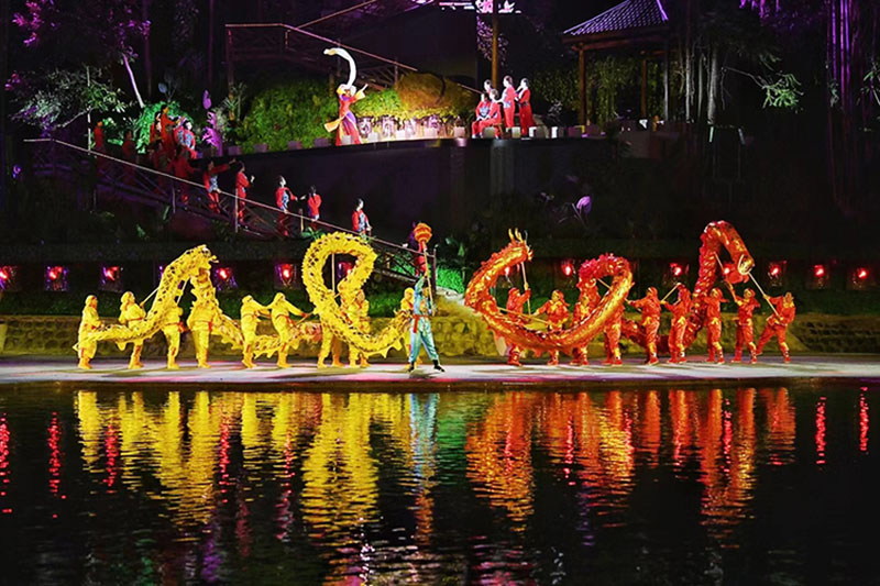 內(nèi)江：川南首部大型山水實(shí)景演出《遇見威遠(yuǎn)》正式上演，助力威遠(yuǎn)創(chuàng)建天府旅游名縣！